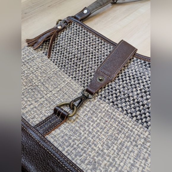 Myra Bag Crossbody Purse Texurized Look & Leather - Picture 10 of 15